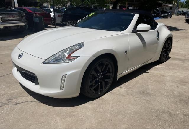 2018 Nissan 370Z Base