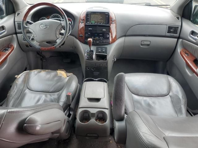 2004 Toyota Sienna XLE