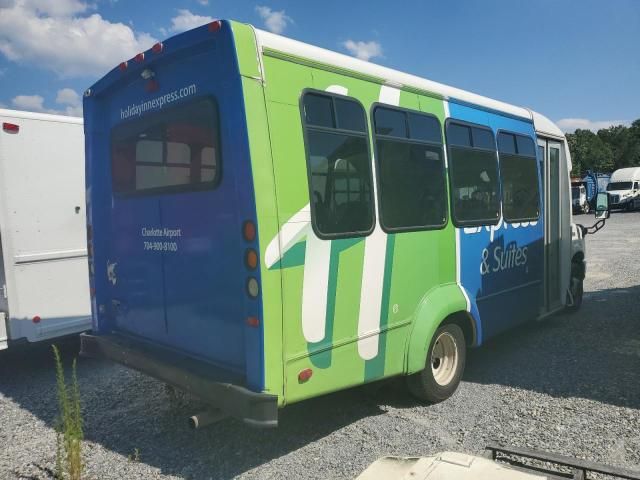 2016 Ford Econoline E350 Super Duty Cutaway Van