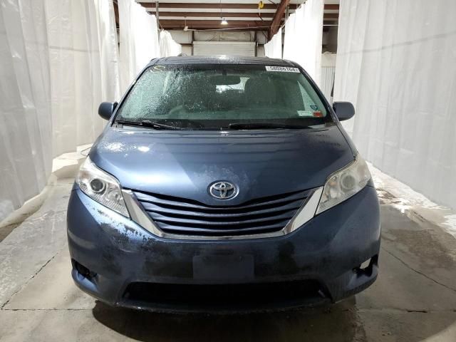 2015 Toyota Sienna LE