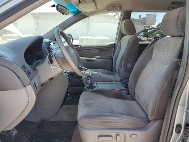 2008 Toyota Sienna CE