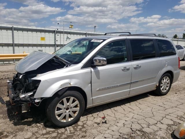 2012 Chrysler Town & Country Touring L