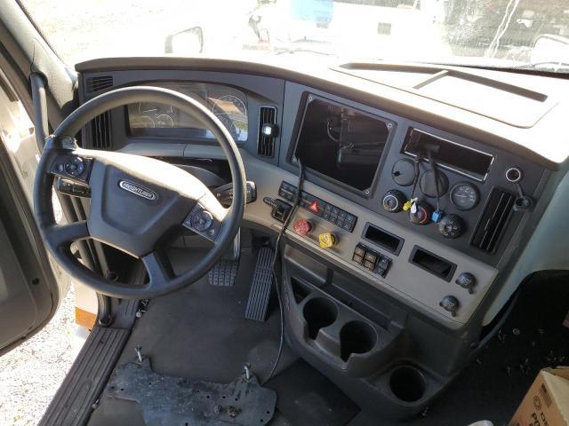 2022 Freightliner Cascadia 126