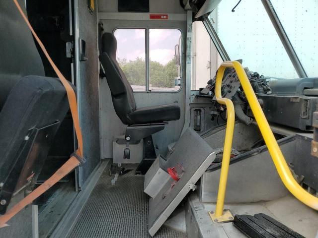 2007 Freightliner Chassis M Line WALK-IN Van