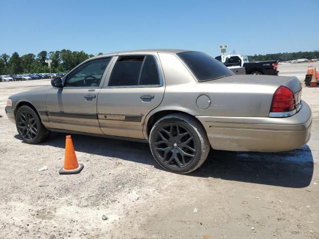 2004 Ford Crown Victoria