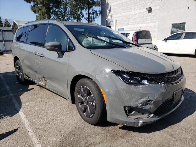 2020 Chrysler Pacifica Hybrid Limited