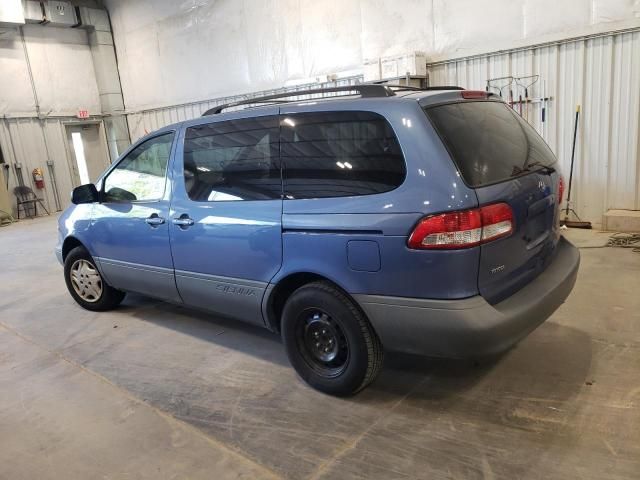 2003 Toyota Sienna CE