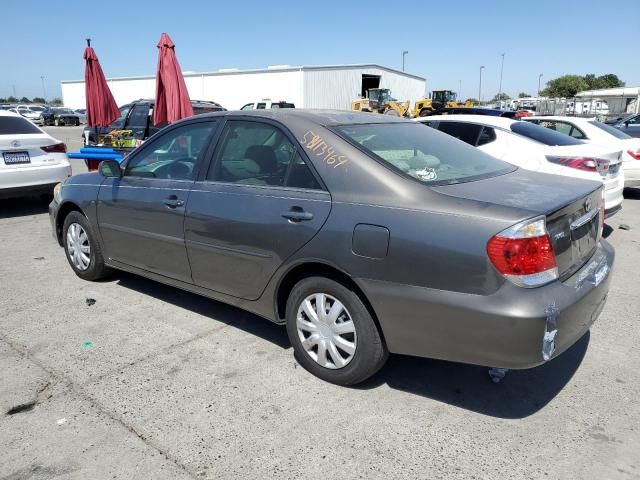 2005 Toyota Camry LE