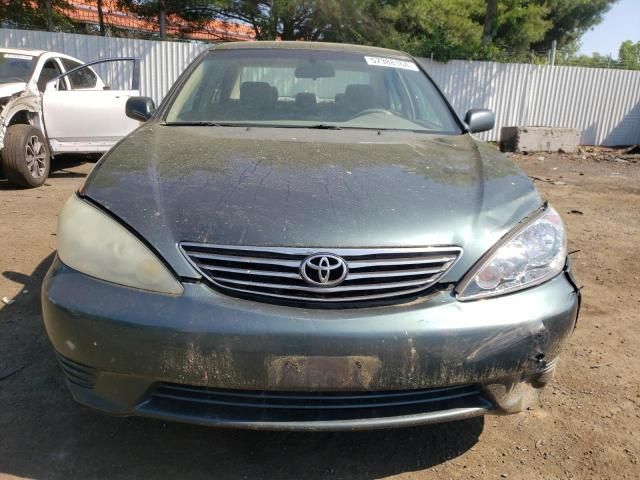 2005 Toyota Camry LE