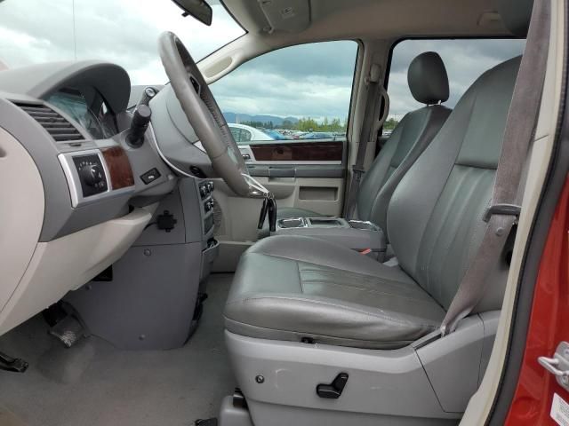 2010 Chrysler Town & Country Touring