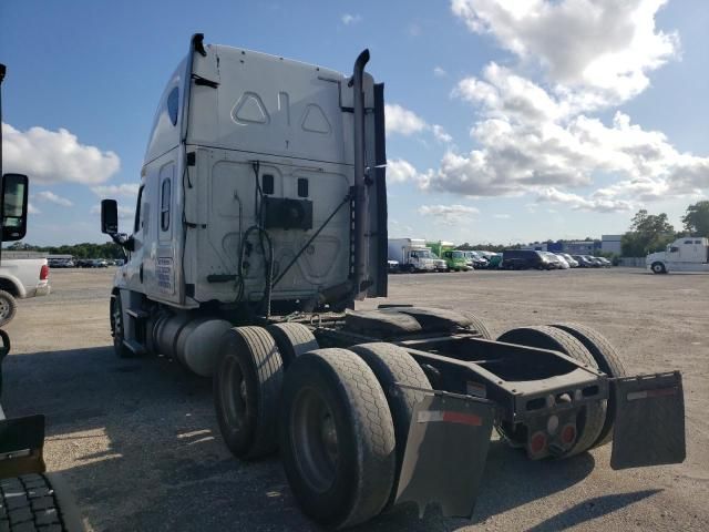 2016 Freightliner Cascadia 125