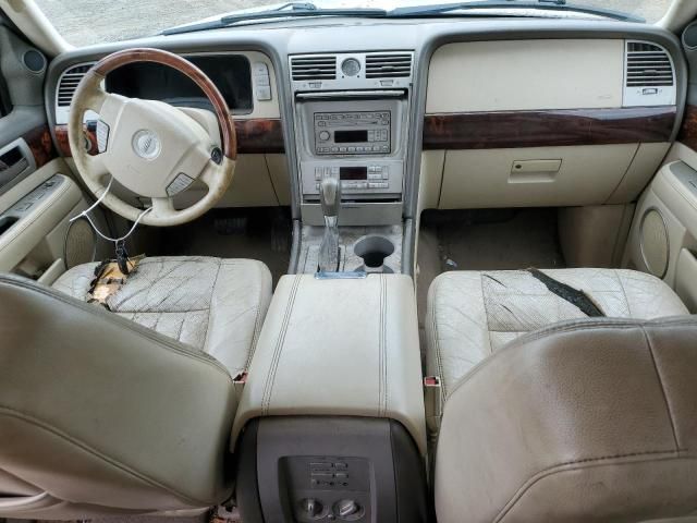 2004 Lincoln Navigator