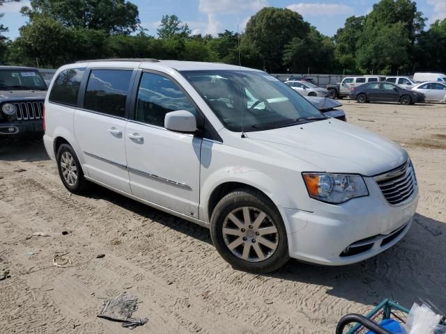 2016 Chrysler Town & Country Touring