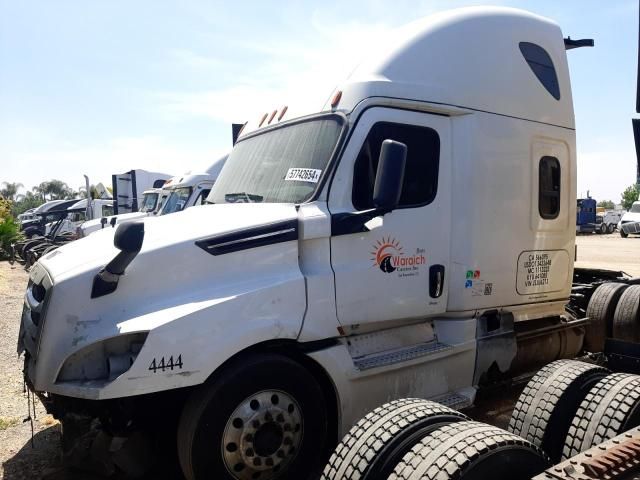 2018 Freightliner Cascadia 126