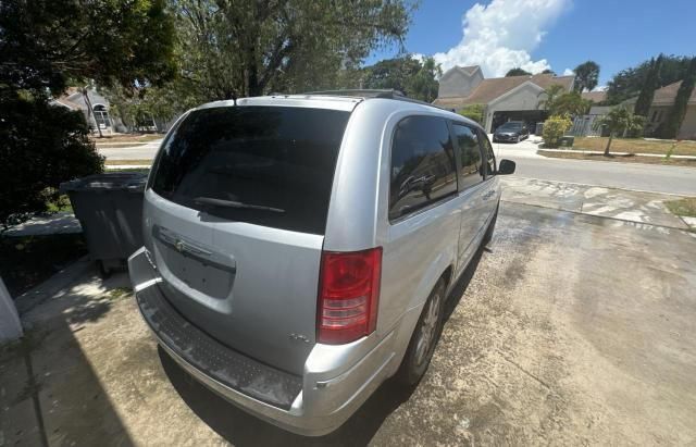 2008 Chrysler Town & Country Limited