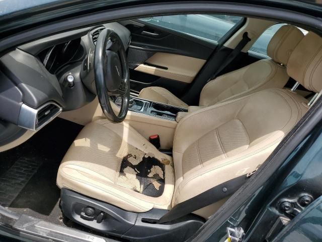 2017 Jaguar XE Prestige