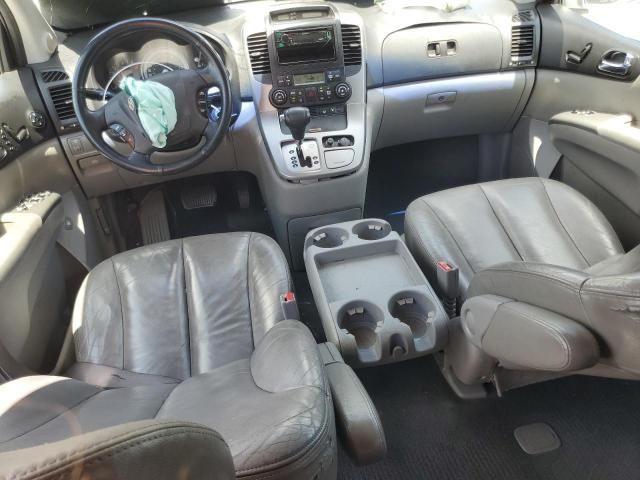 2008 Hyundai Entourage GLS