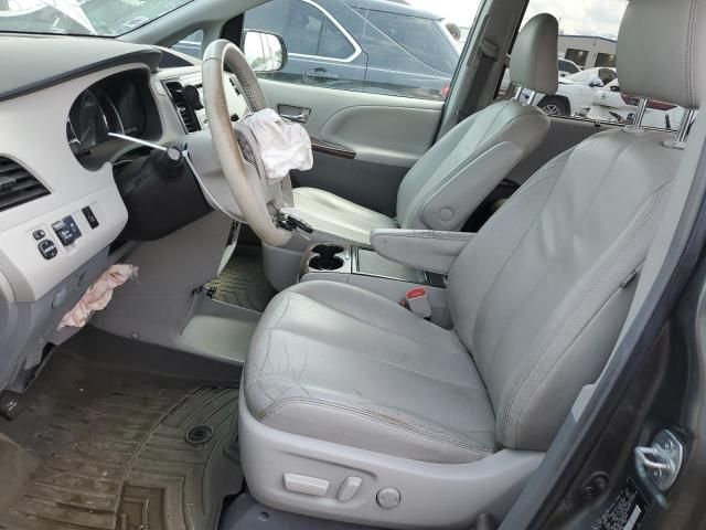 2014 Toyota Sienna XLE