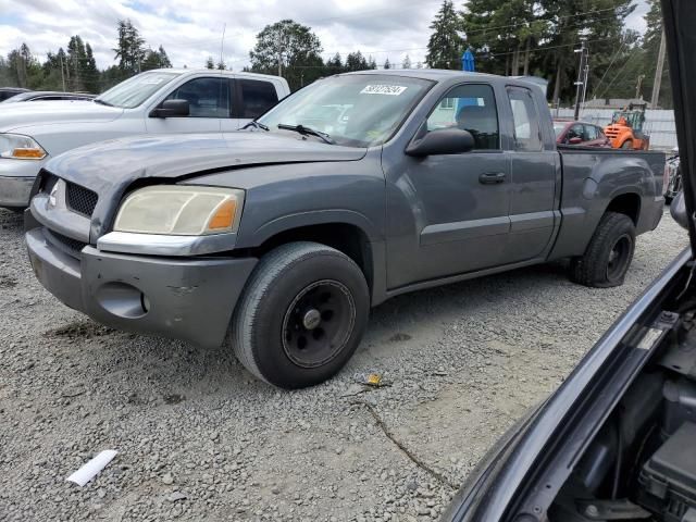 2008 Mitsubishi Raider LS