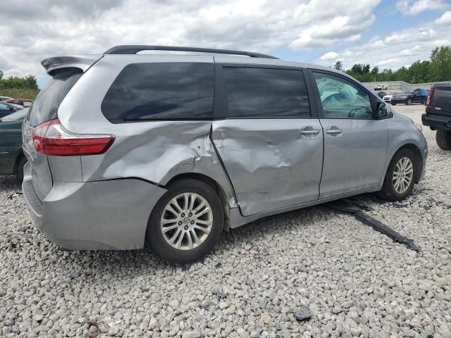 2017 Toyota Sienna XLE