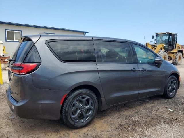 2022 Chrysler Pacifica Hybrid Limited