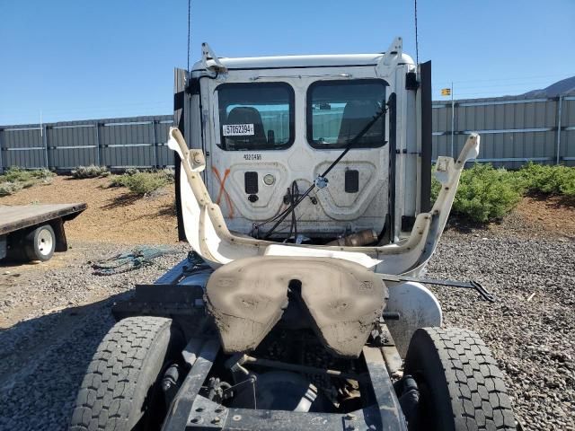 2013 Freightliner Cascadia 113