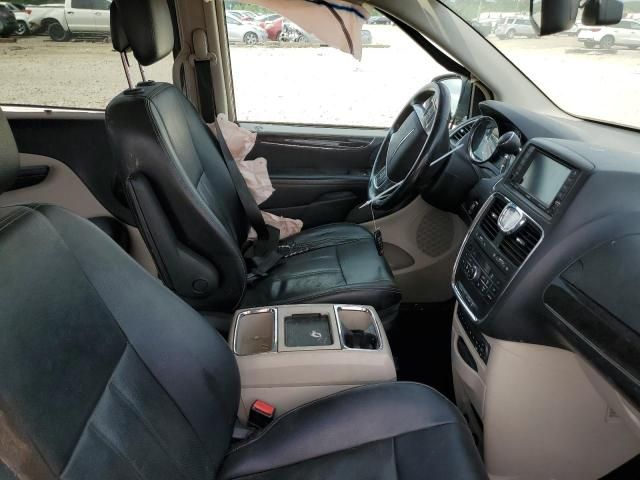 2013 Chrysler Town & Country Touring L