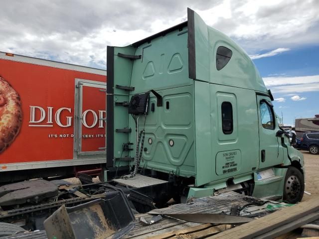 2019 Freightliner Cascadia 126