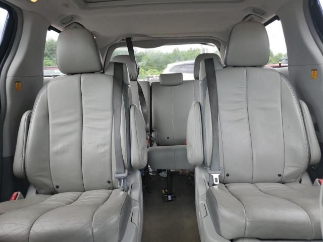 2013 Toyota Sienna XLE