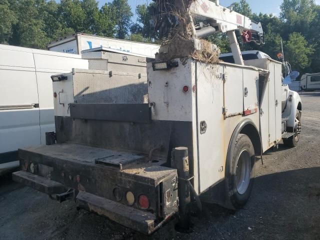 2004 Ford F750 Super Duty