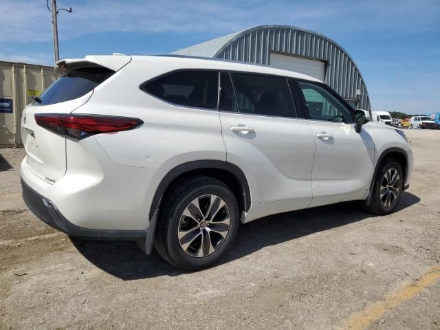 2021 Toyota Highlander XLE