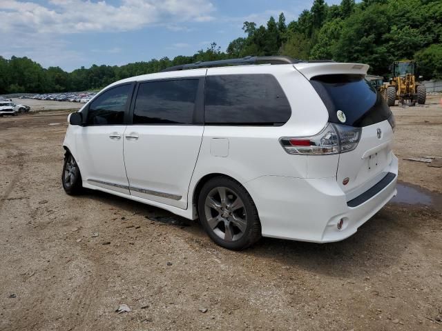 2015 Toyota Sienna Sport