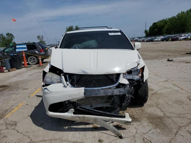 2013 Chrysler Town & Country Touring