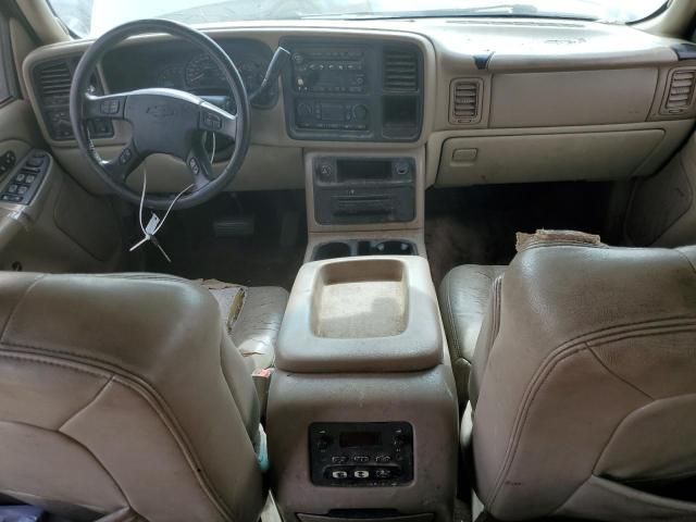 2004 Chevrolet Suburban C1500