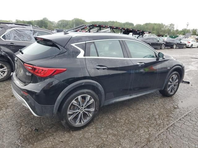 2017 Infiniti QX30 Base