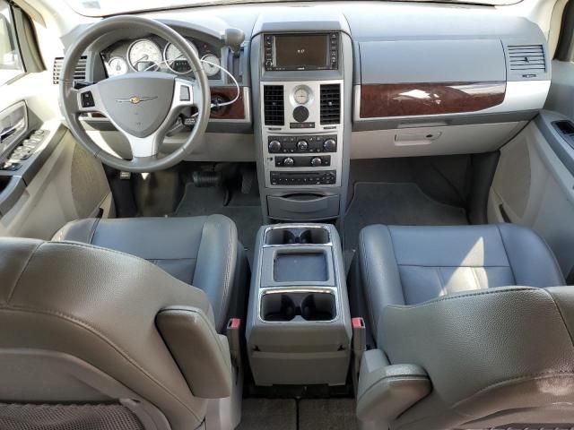 2010 Chrysler Town & Country Touring