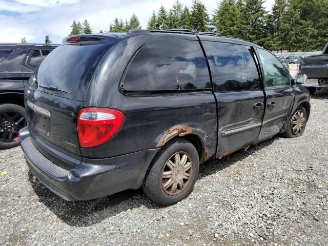 2005 Chrysler Town & Country Touring