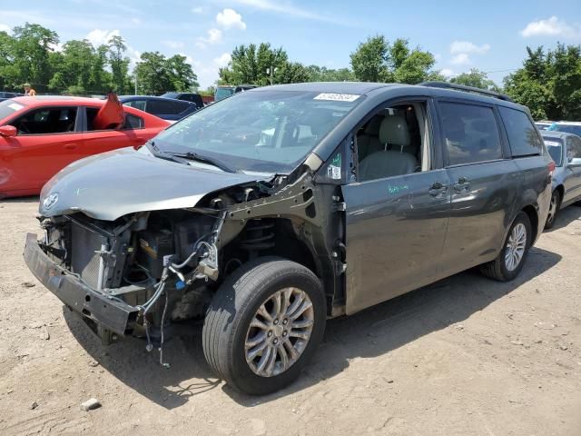 2012 Toyota Sienna XLE