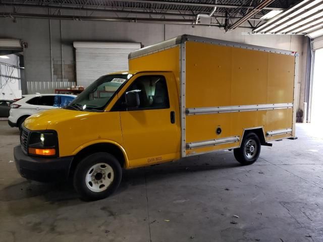 2011 GMC Savana Cutaway G3500