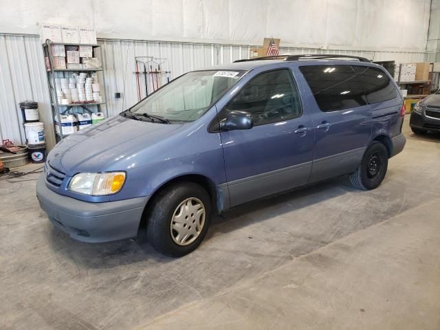 2003 Toyota Sienna CE