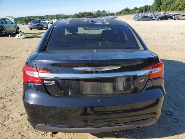 2013 Chrysler 200 Touring