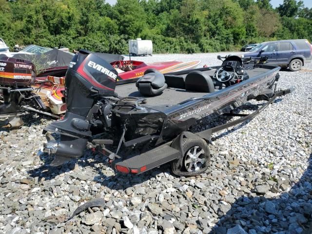 2017 Land Rover Boat