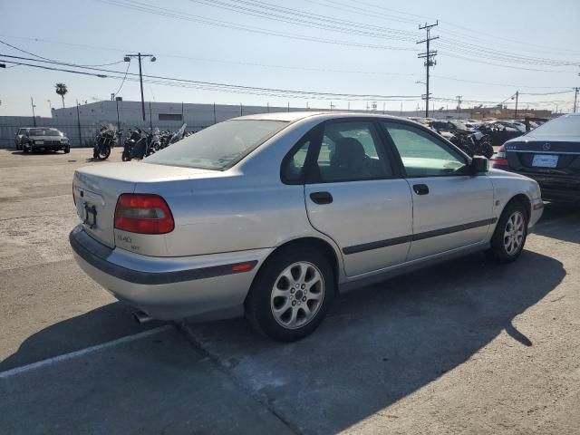 2000 Volvo S40