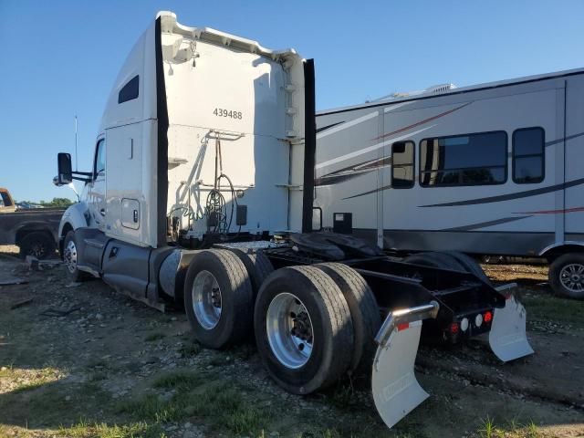 2015 Kenworth Construction T680