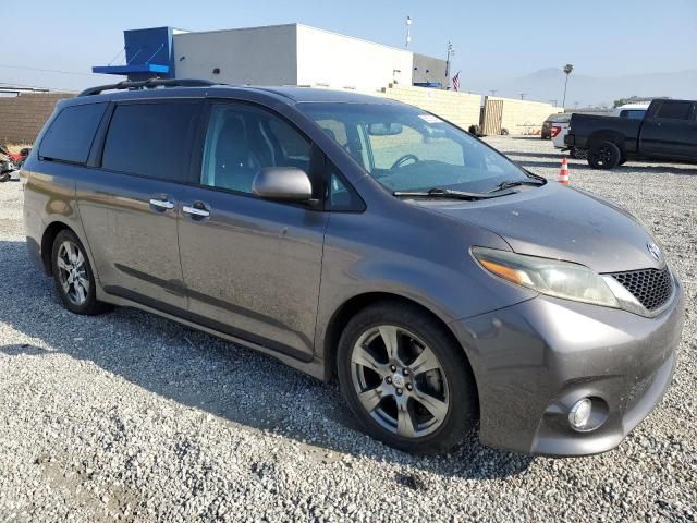 2017 Toyota Sienna SE