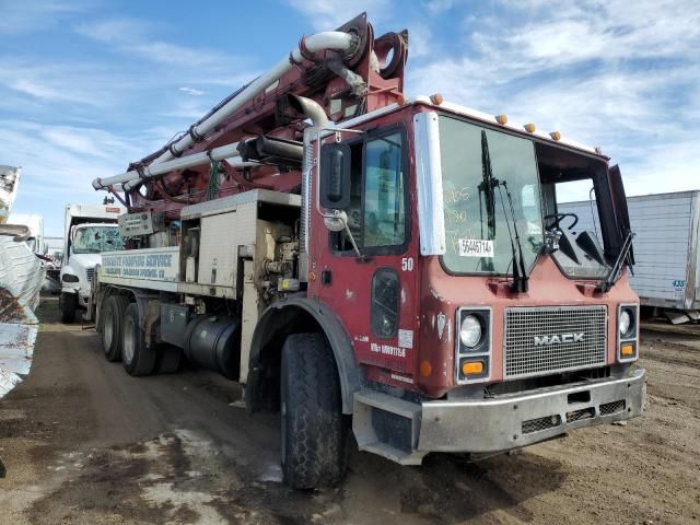 1998 Mack 600 MR600