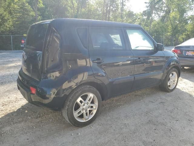 2011 KIA Soul +