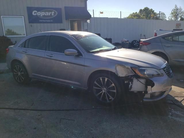 2013 Chrysler 200 Touring