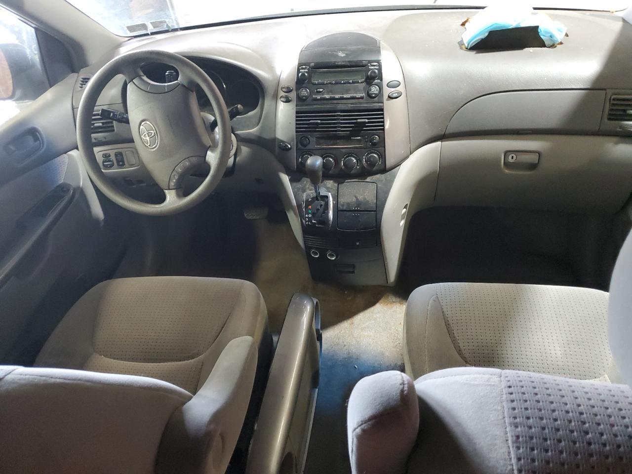 2006 Toyota Sienna CE