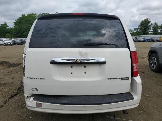 2010 Chrysler Town & Country Touring